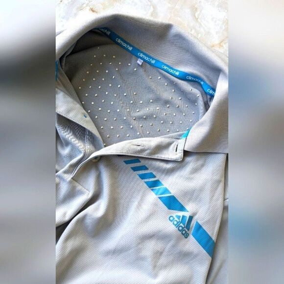 Adidas Golf Men's ClimaChill Chest Print Polo Shirt, Light Onix/Solar Bl… - Picture 2 of 12